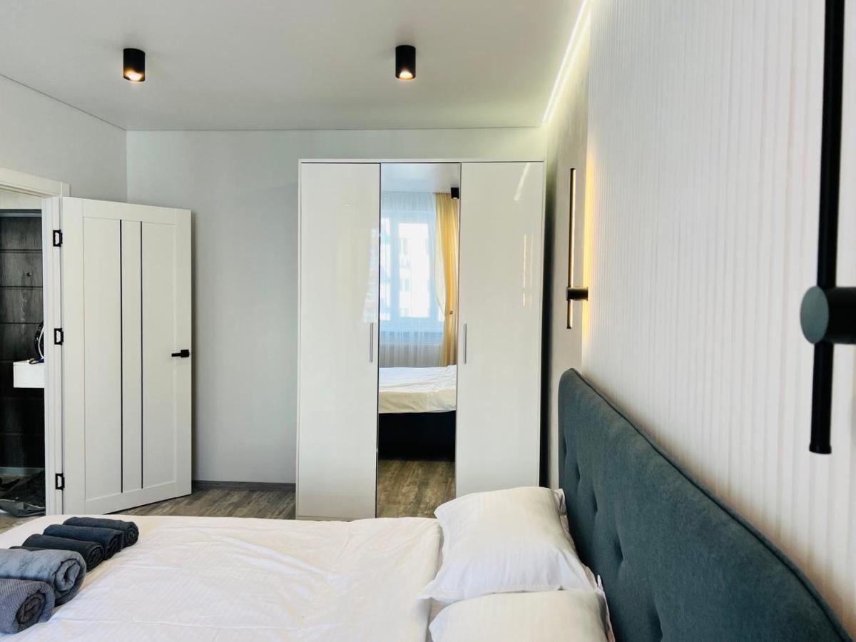 Gold Apartment Vysochana18 อิวาโน-ฟรานกิฟสเก ภายนอก รูปภาพ
