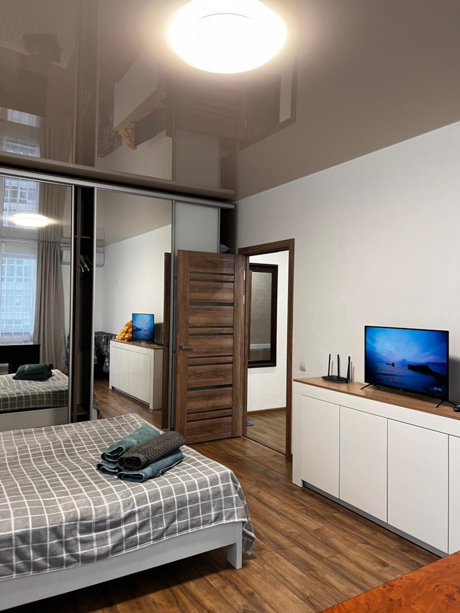 Gold Apartment Vysochana18 อิวาโน-ฟรานกิฟสเก ภายนอก รูปภาพ